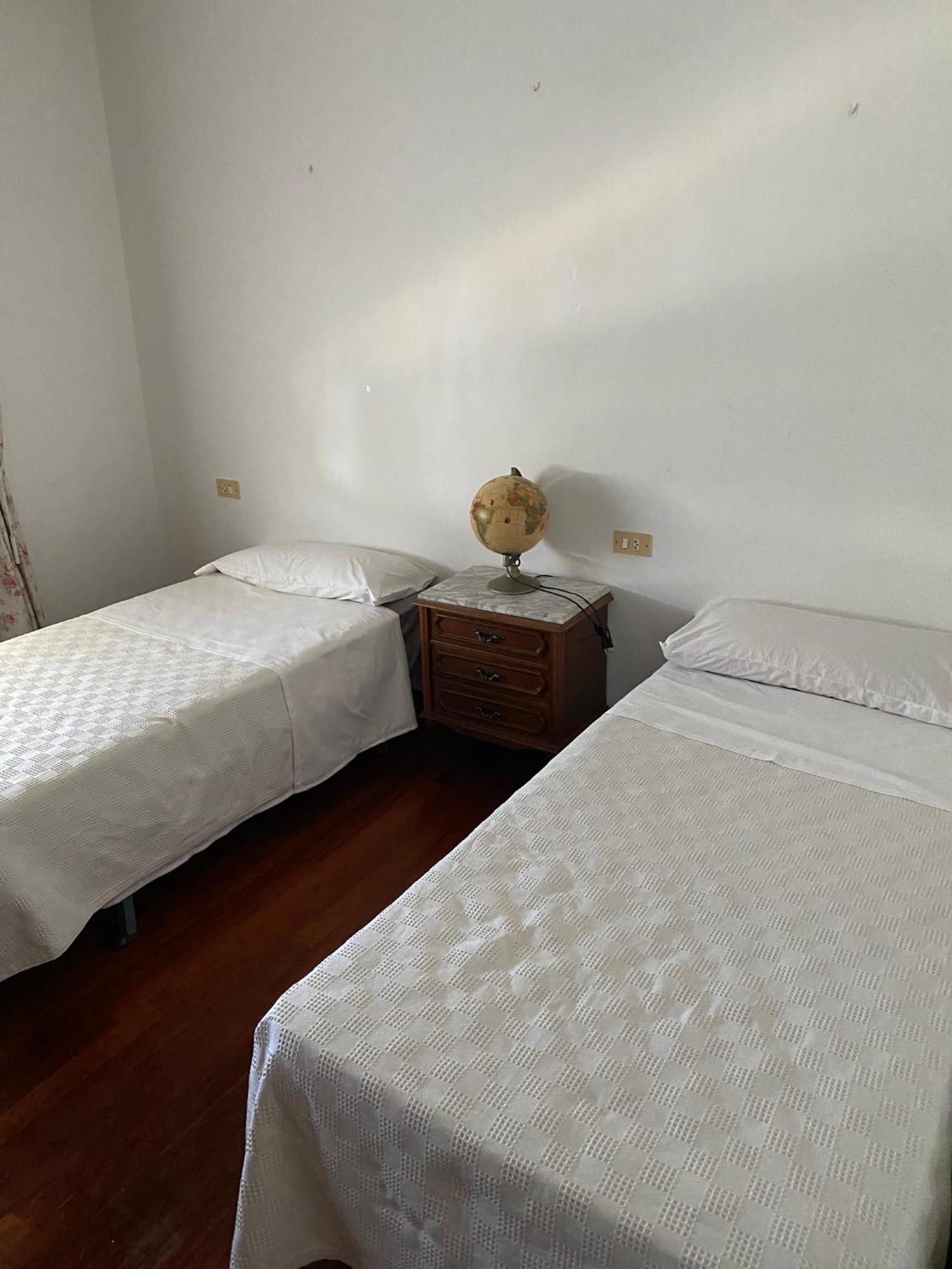 Amplia Casa Familiar Apartman Portas Kültér fotó